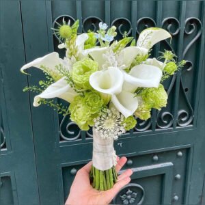 Hoa cưới Calla Lily phối hoa Thiên Nga xanh đẹp