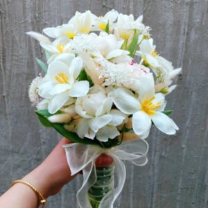 Hoa cưới Tulip trắng phối hoa Mẫu đơn 2