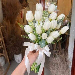 Hoa cưới Tulip trắng phối hoa Phi Yến