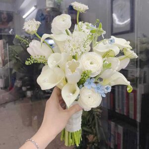 Hoa cưới Mao Lương phối Hoa Calla Lily và Tulip trắng