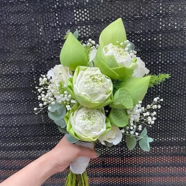 Hoa cưới sen trắng đẹp phối hoa babi trắng