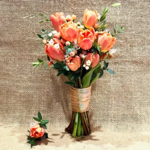 Hoa cưới Tulip cam phối hoa Thanh Liễu